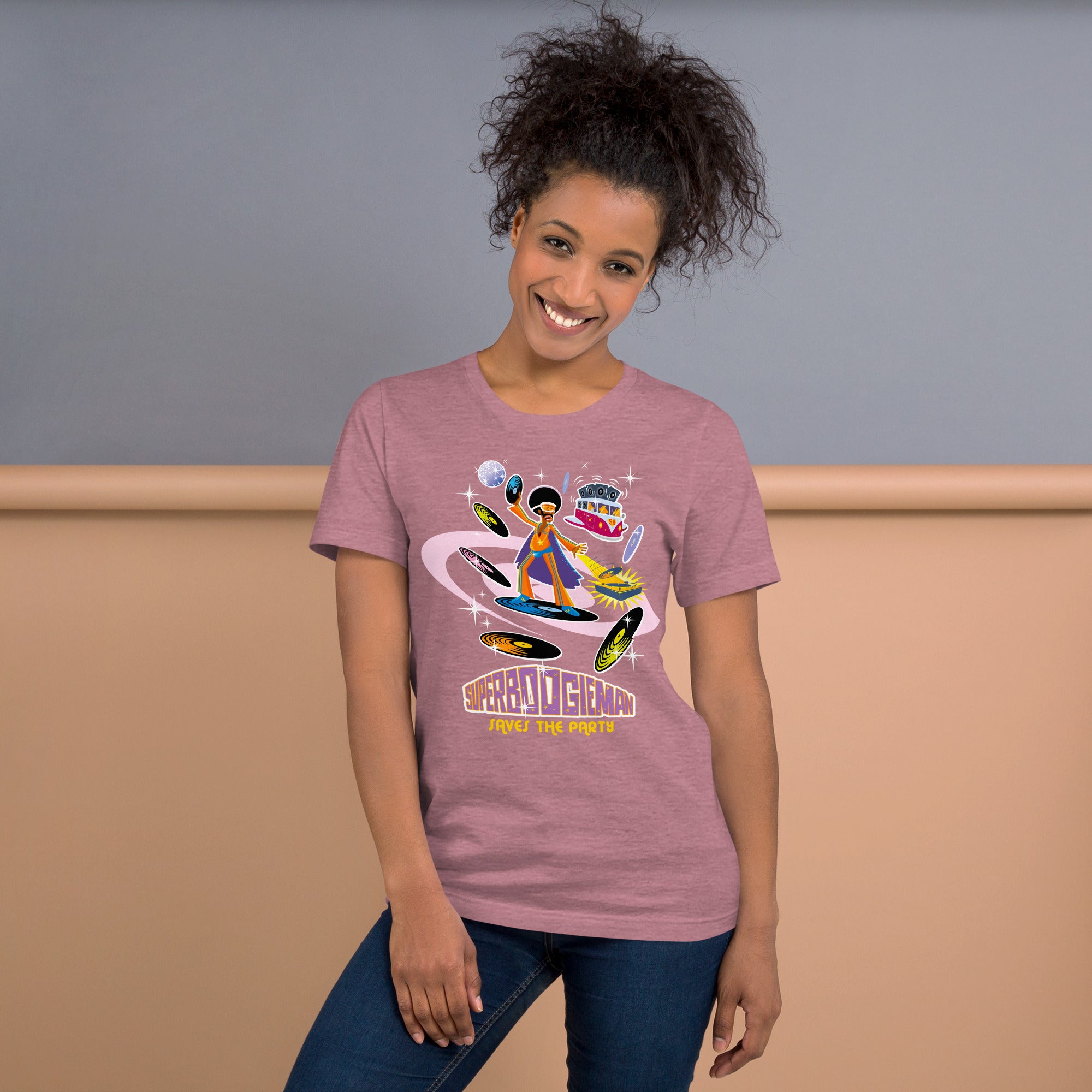 T-shirt en coton unisexe Superboogieman saves the party sur couleurs chinées vives