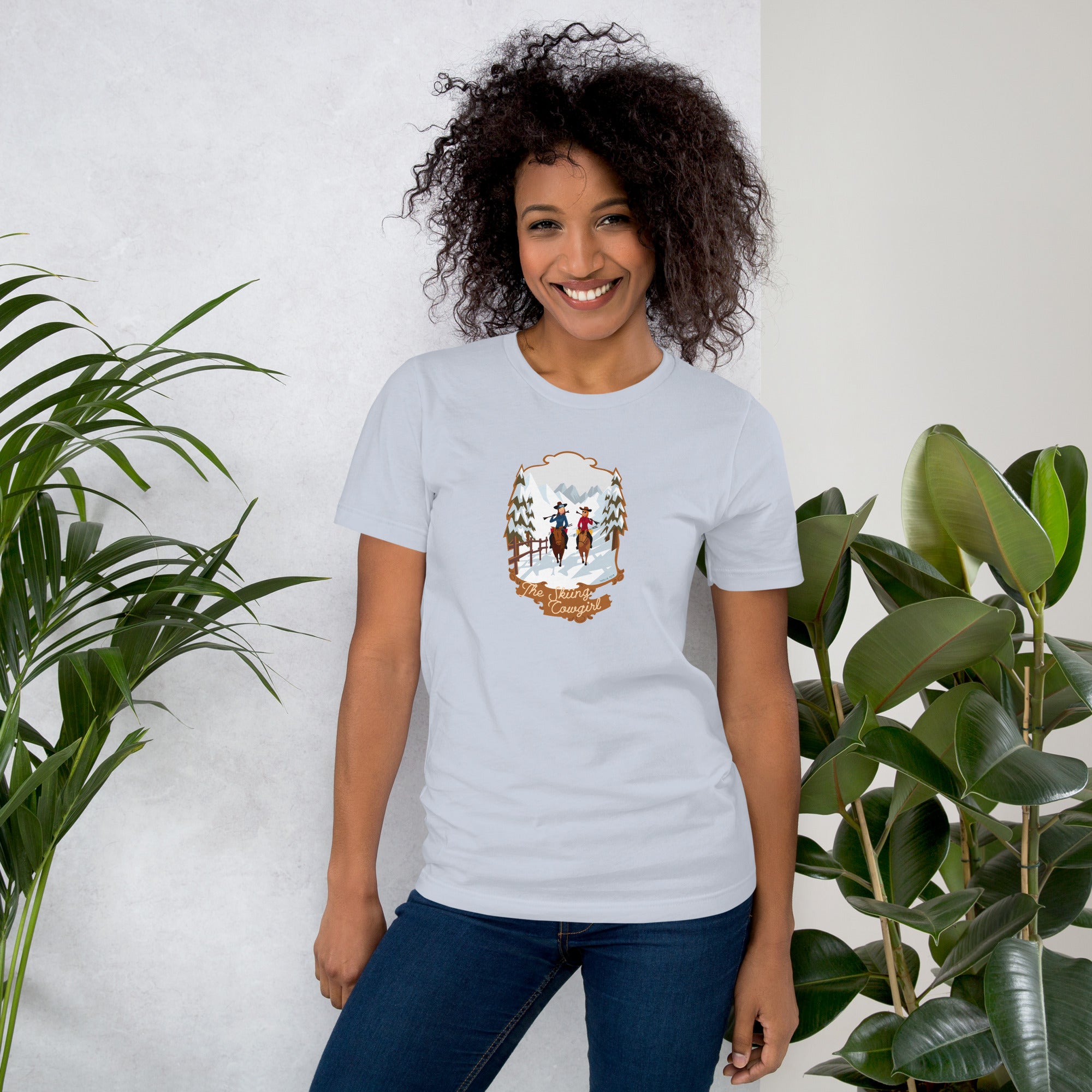 T-shirt en coton unisexe The Skiing Cowgirl sur fond clair