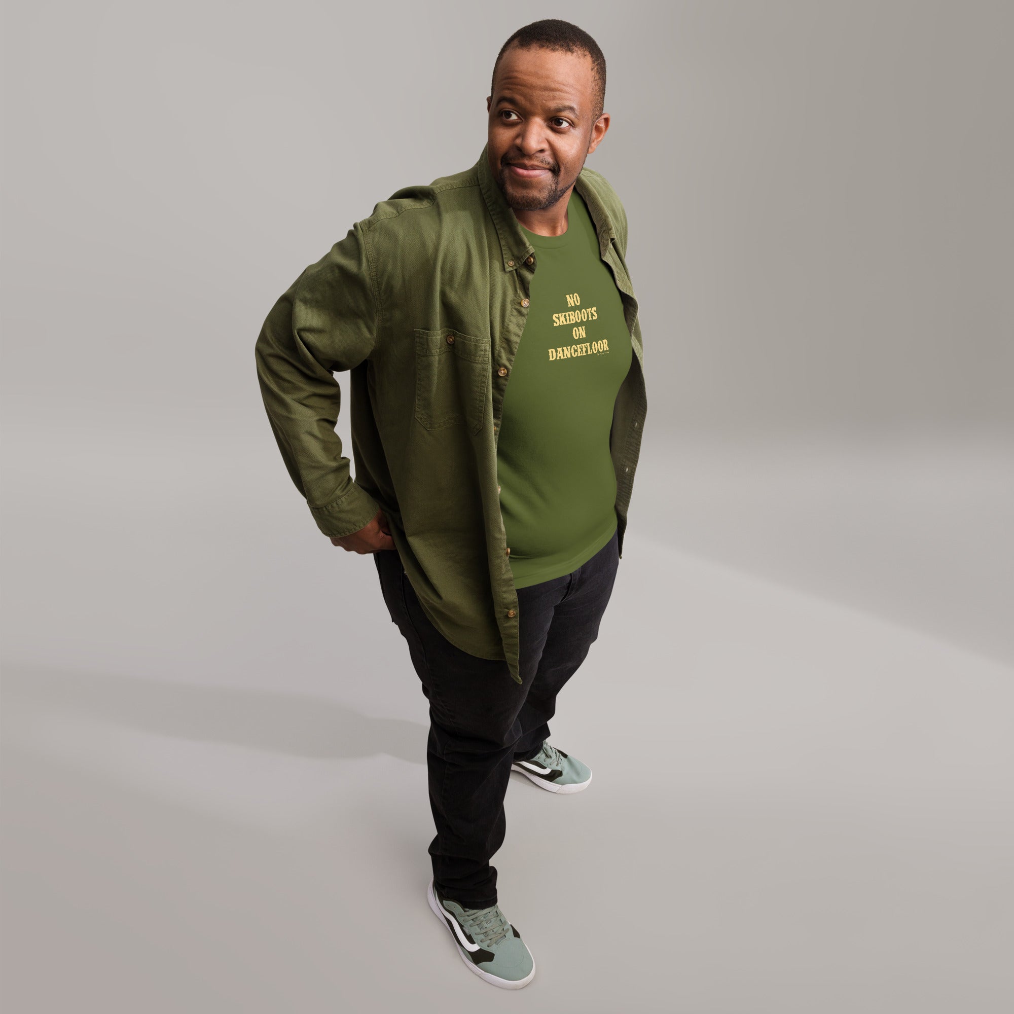 T-shirt en coton unisexe No Skiboots on Dancefloor sur couleurs foncées