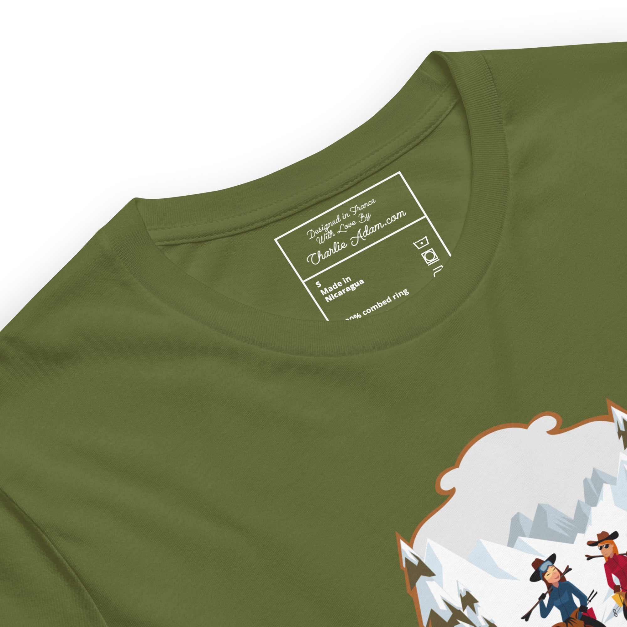 T-shirt en coton unisexe The Skiing Cowgirl sur couleurs foncées