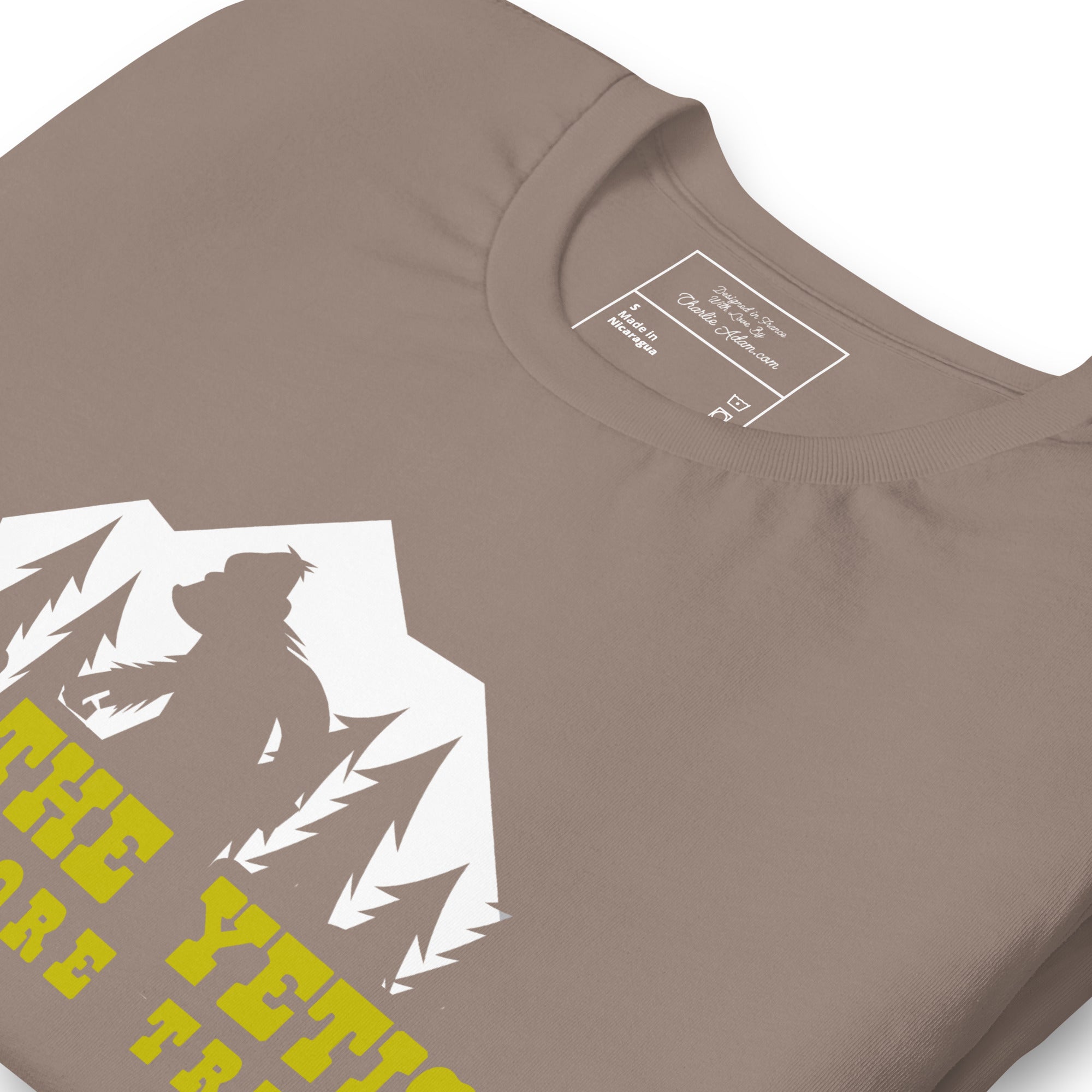 T-shirt en coton unisexe Save the Yetis Plant more Trees sur couleurs foncées