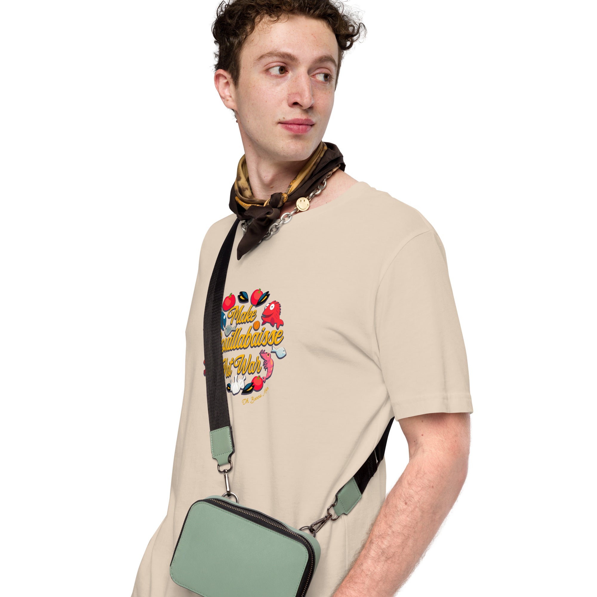 T-shirt en coton unisexe Make Bouillabaisse Not War sur couleurs claires