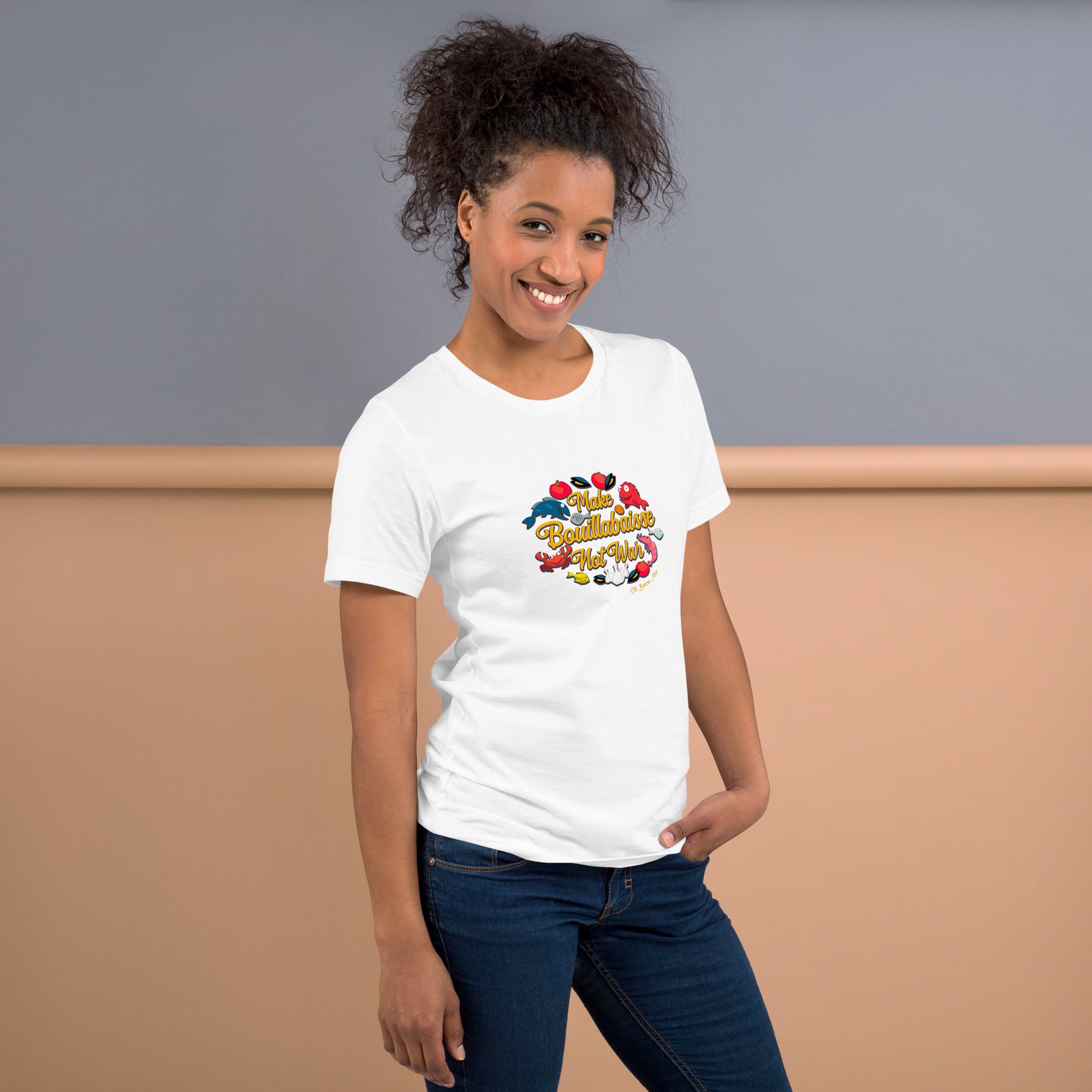 T-shirt en coton unisexe Make Bouillabaisse Not War sur couleurs claires