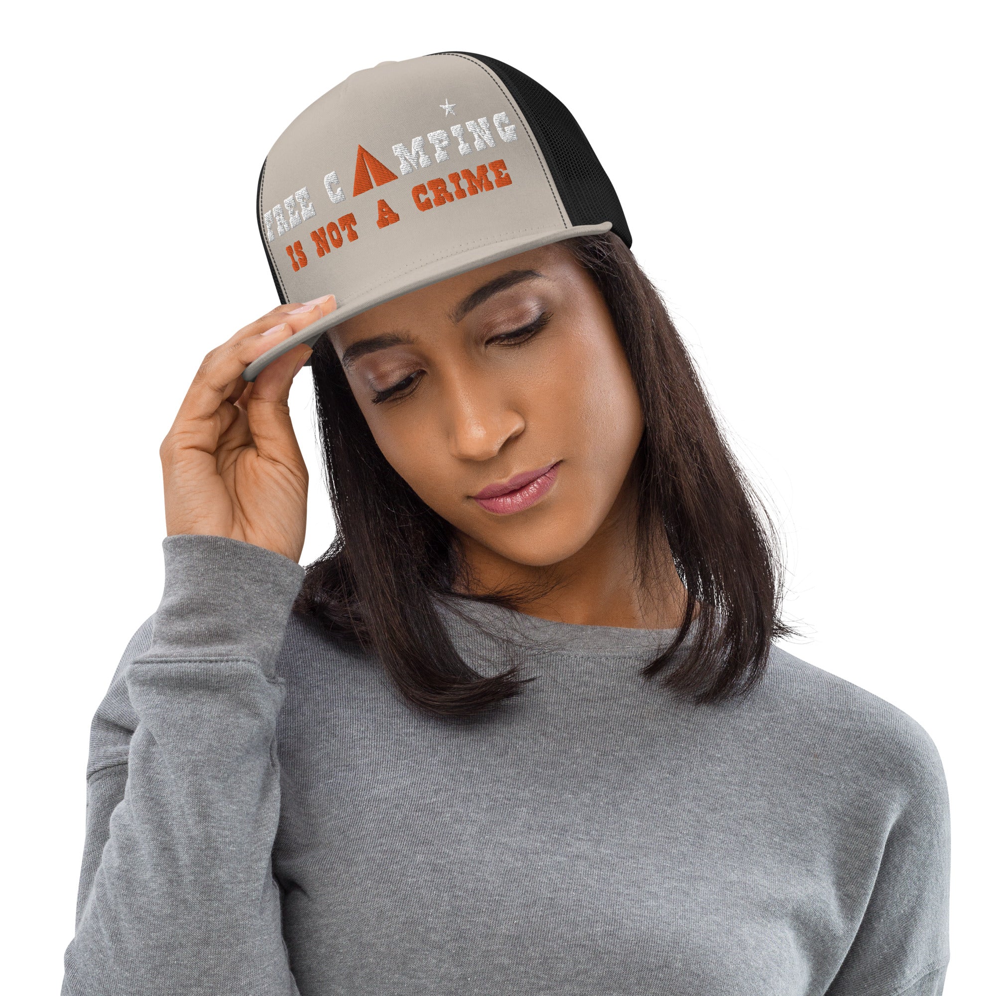 Casquette Trucker bicolore à visière plate Free camping is not a crime white/orange