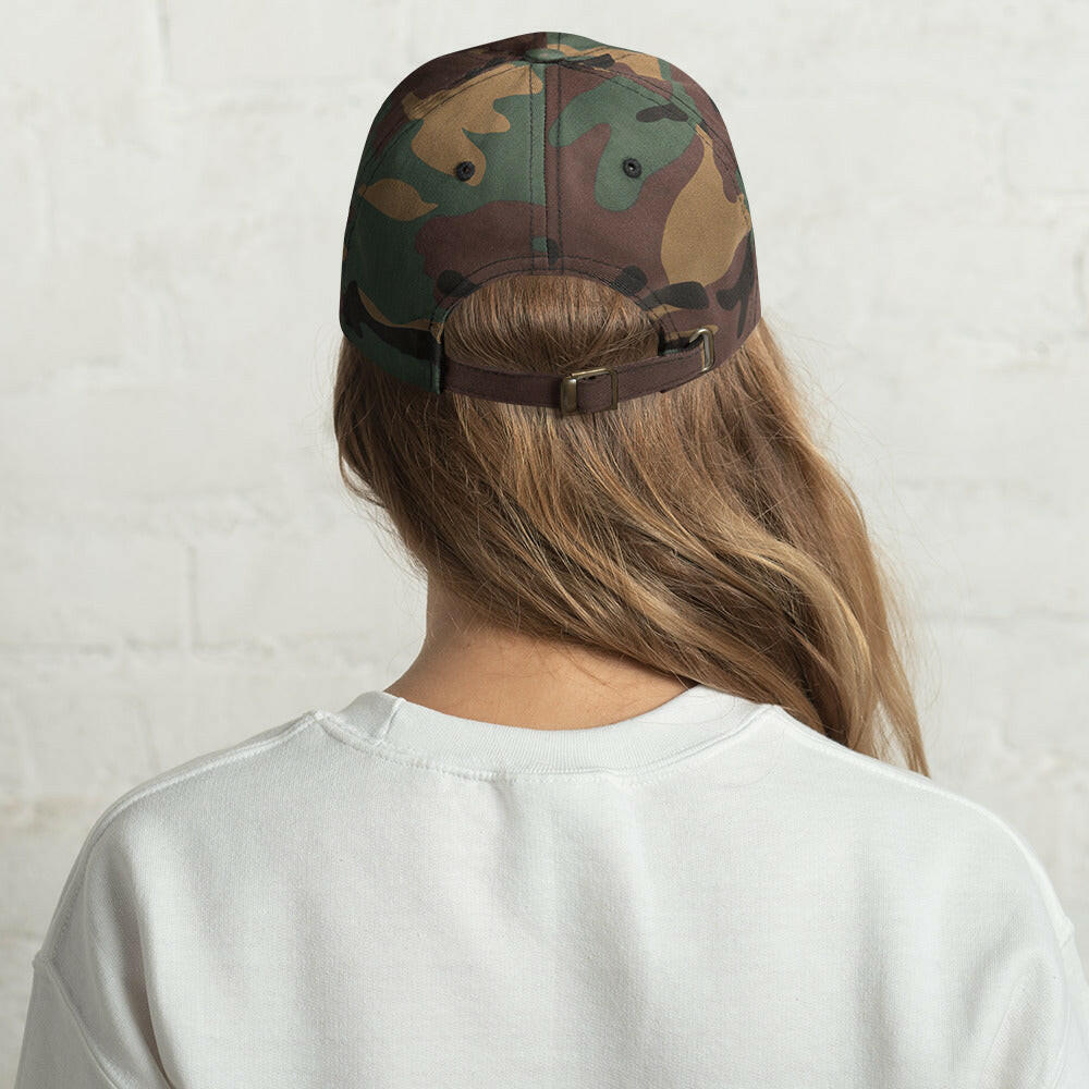 Camo Dad hat No Skiboots on Dancefloor