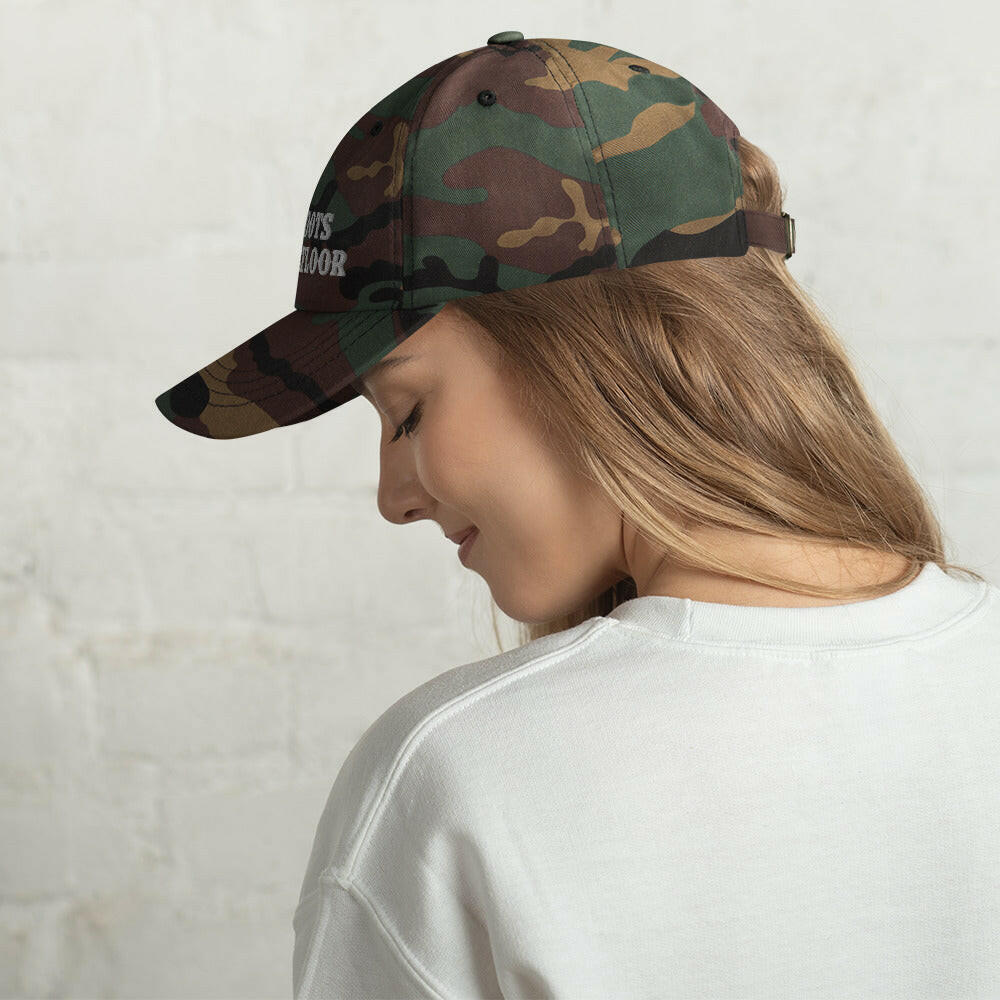 Camo Dad hat No Skiboots on Dancefloor