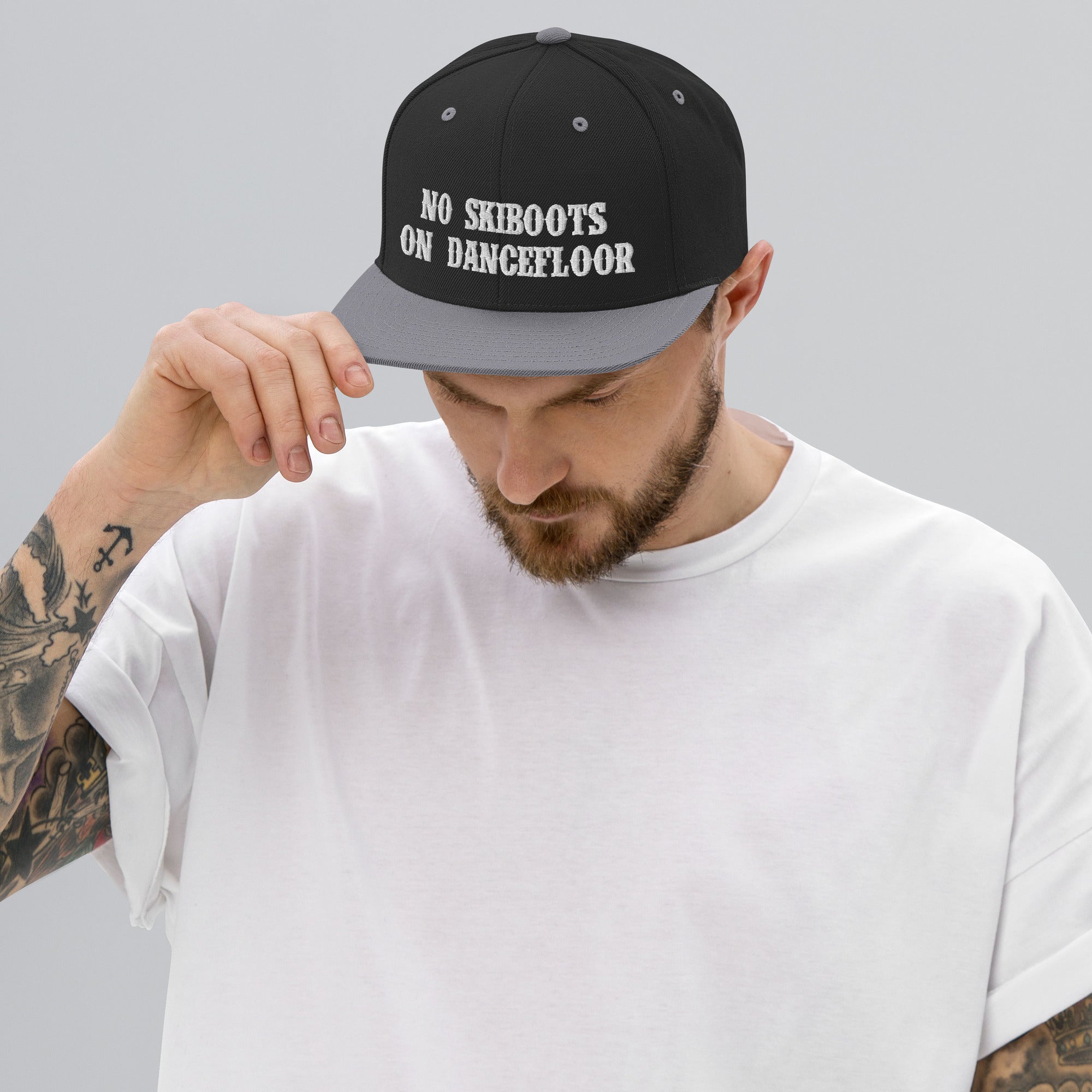 Two-Tone Snapback Wool Blend Cap No Skiboots on Dancefloor White