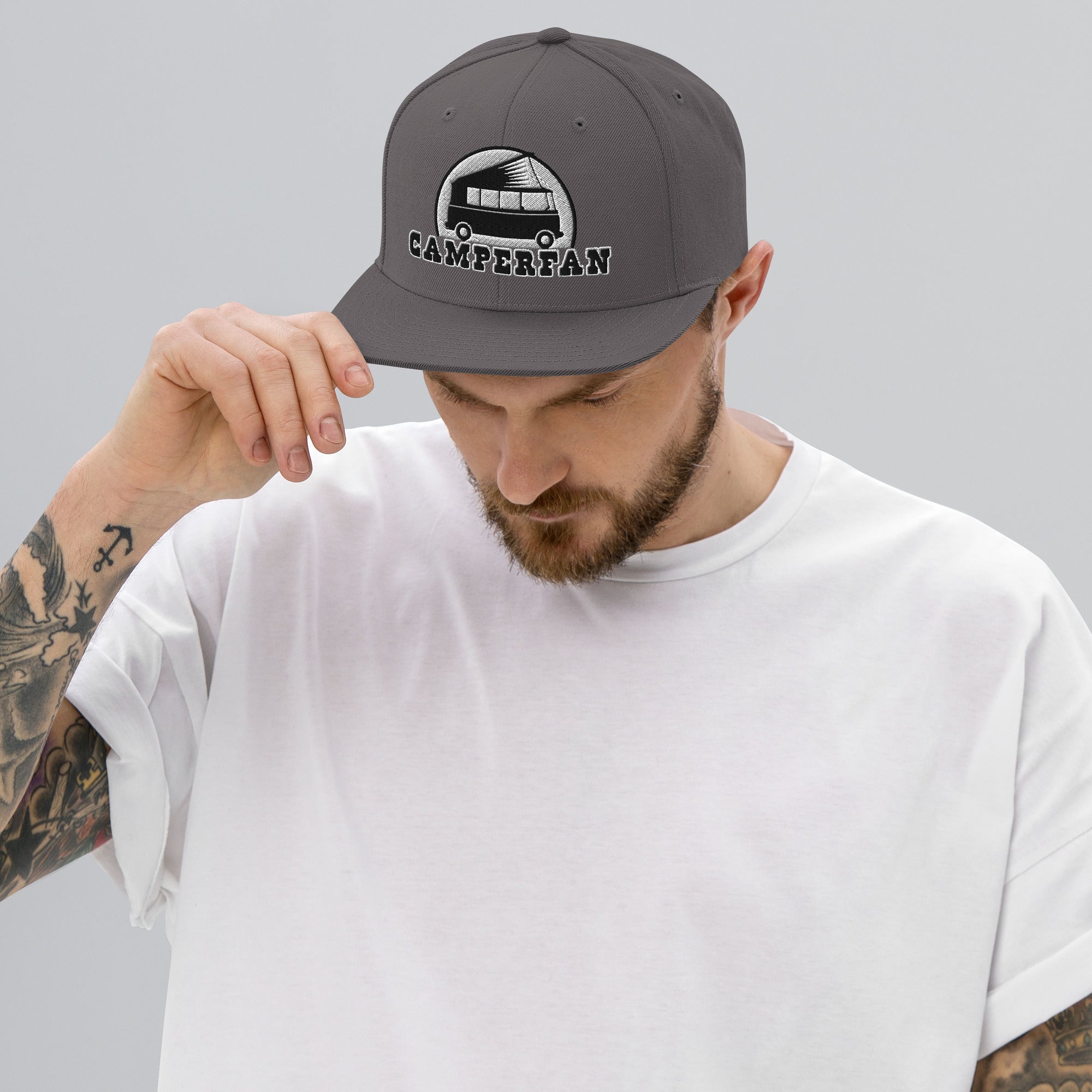 Two-Tone Snapback Wool Blend Cap Camperfan white/black