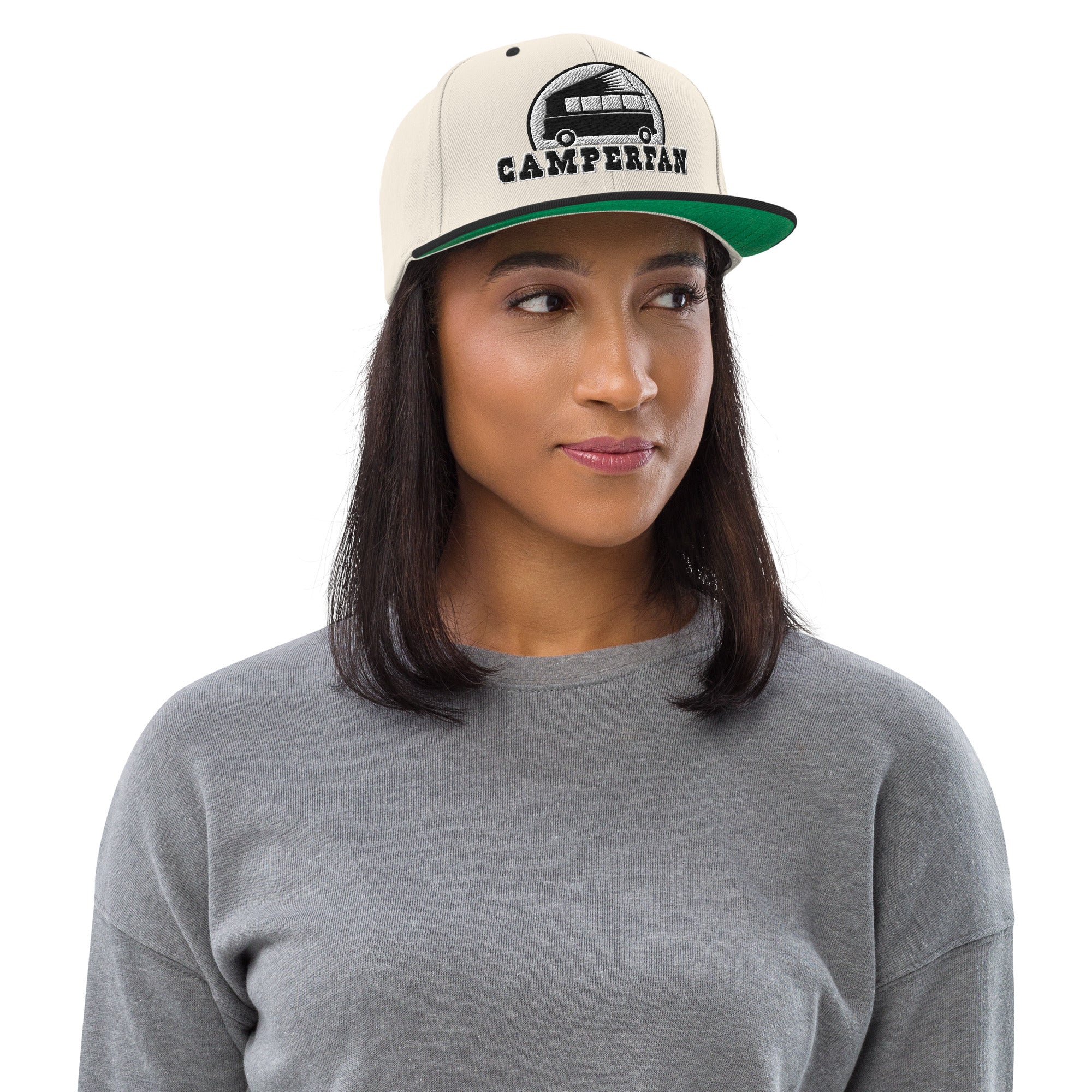 Two-Tone Snapback Wool Blend Cap Camperfan white/black