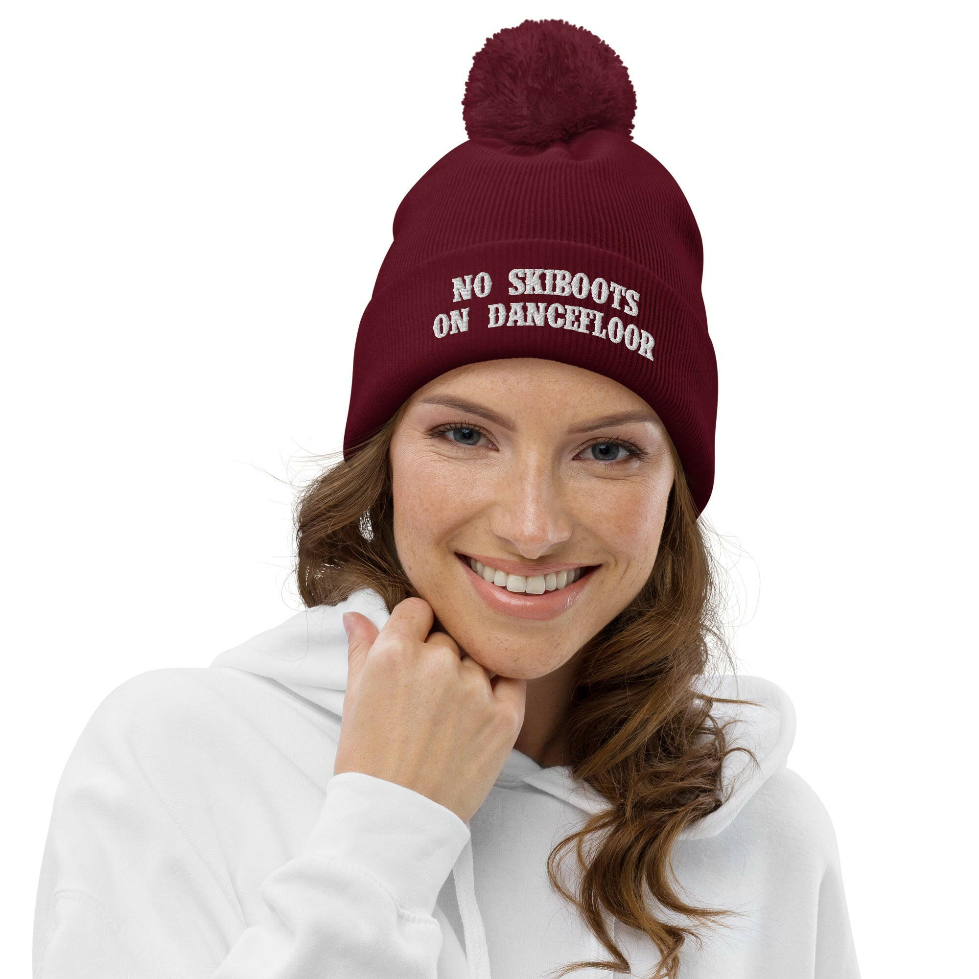 Pom pom beanie No Skiboots on Dancefloor white