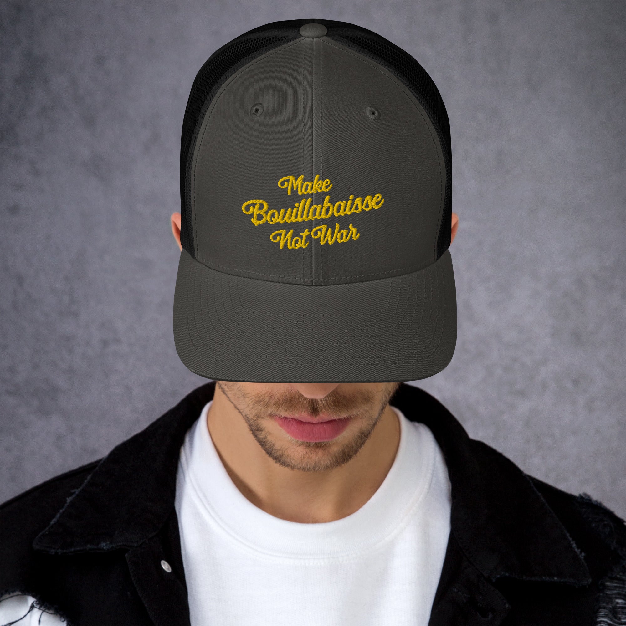 Casquette trucker rétro bicolore Make Bouillabaisse Not War