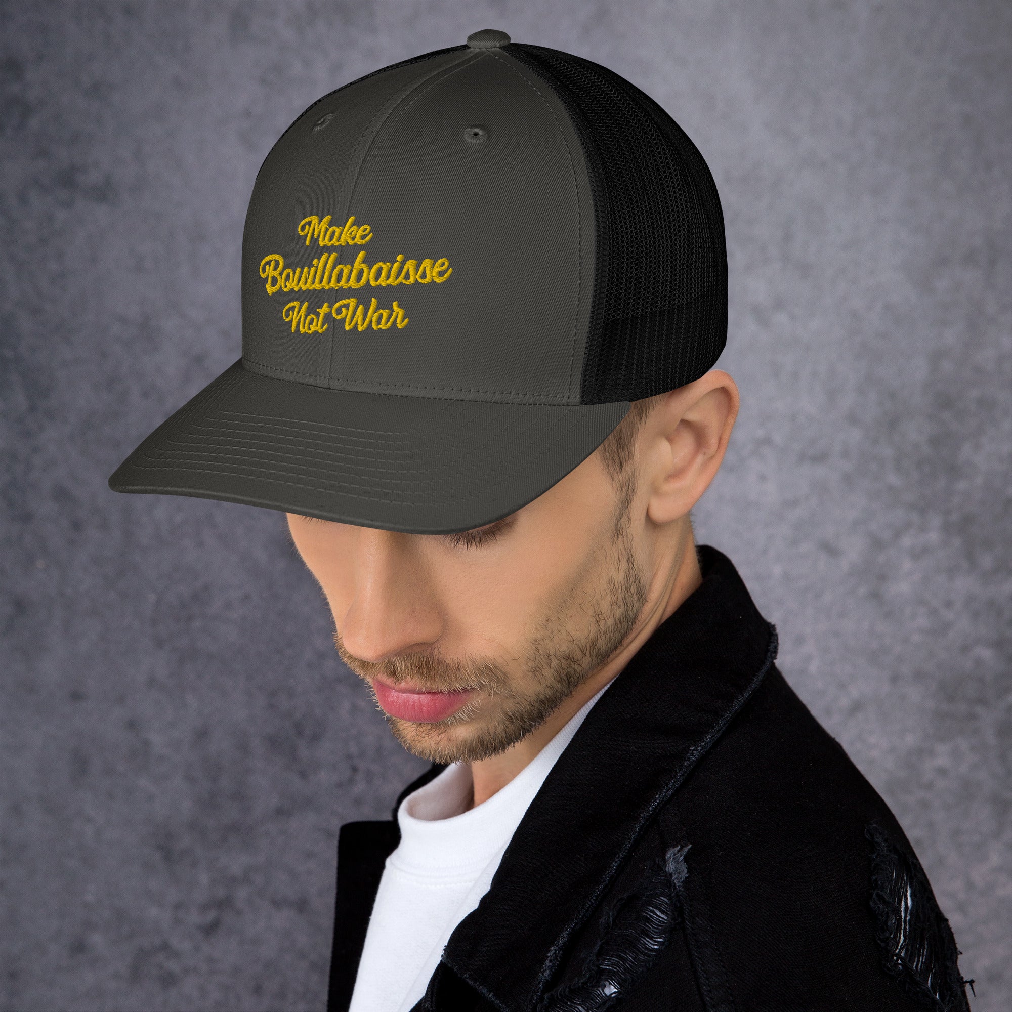 Casquette trucker rétro bicolore Make Bouillabaisse Not War