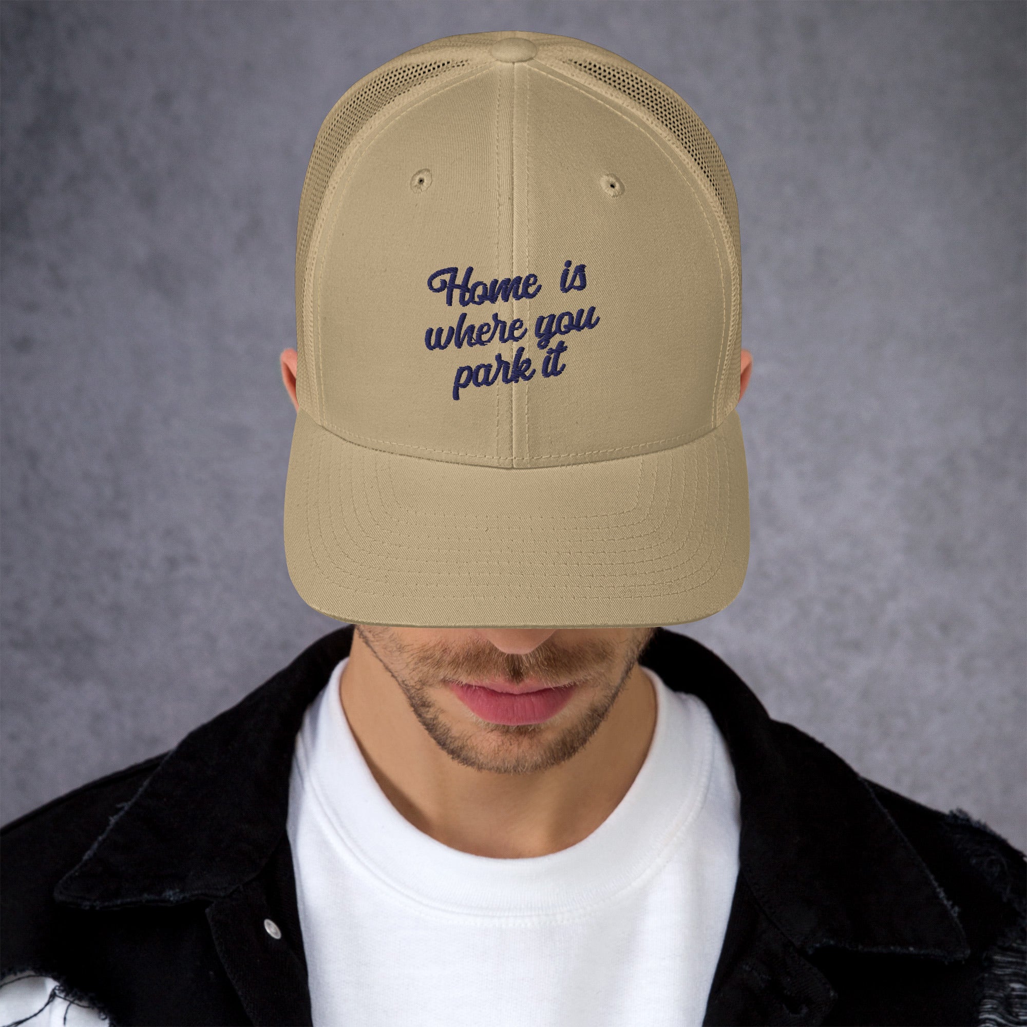 Casquette trucker rétro Home is where you park it navy