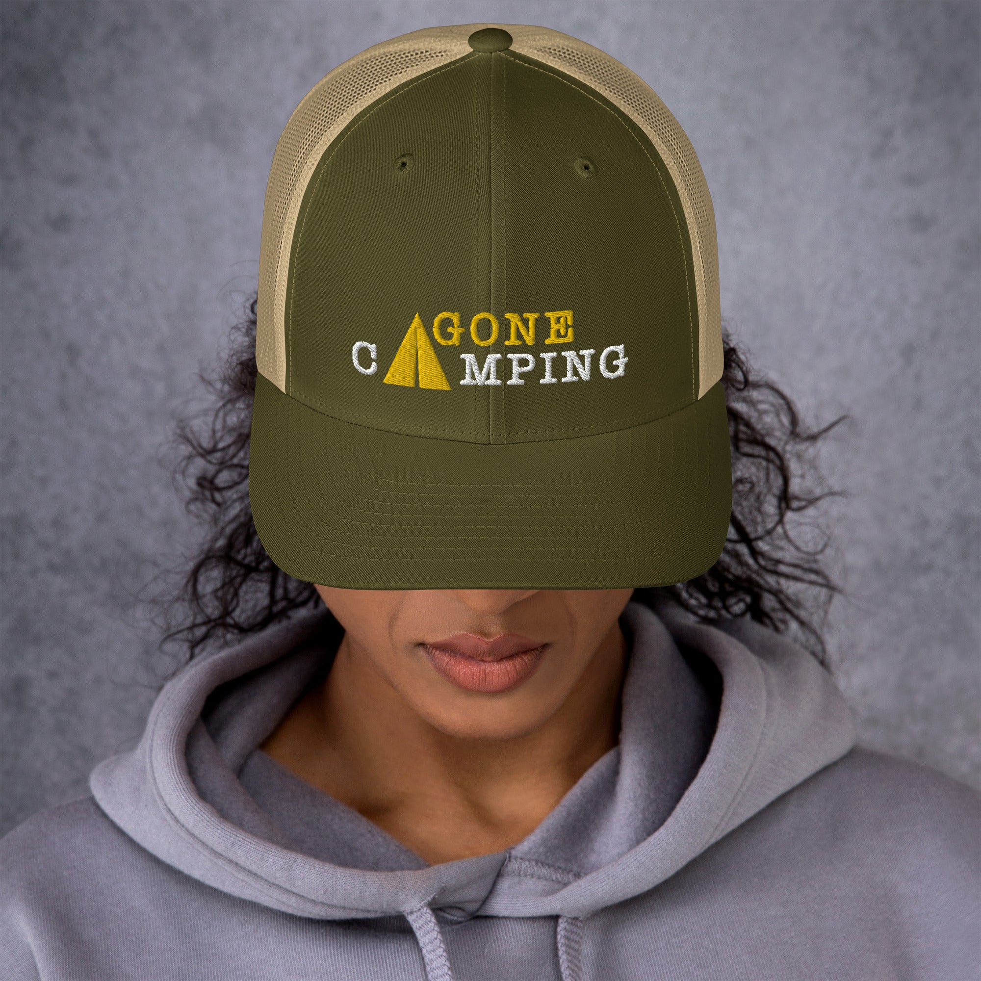 Casquette trucker rétro bicolore Gone Camping