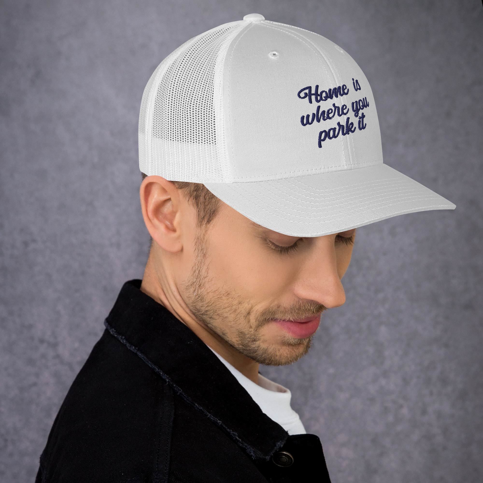 Casquette trucker rétro Home is where you park it navy