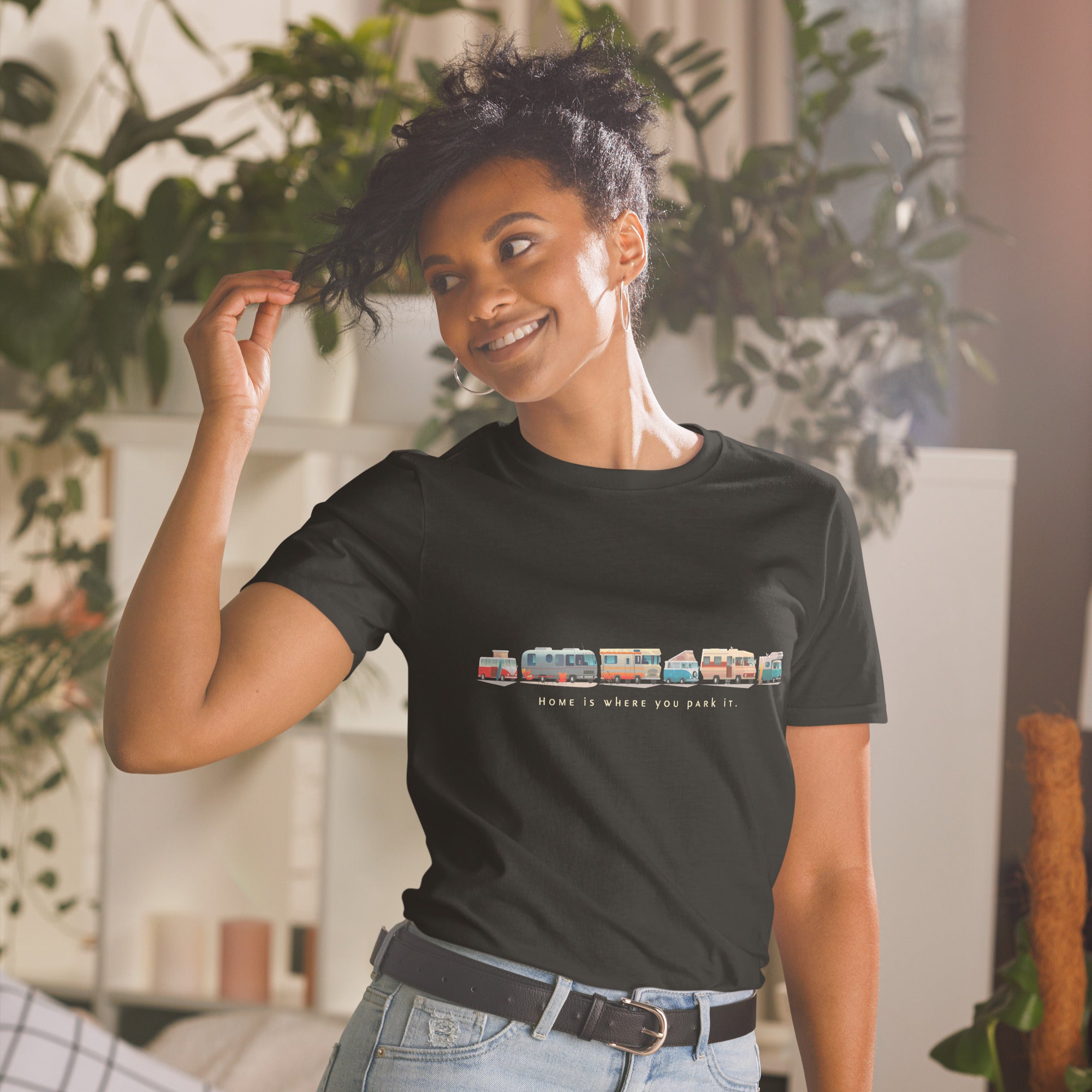 T-shirt softstyle en coton Vintage Campers: Home is where you park it sur couleurs foncées