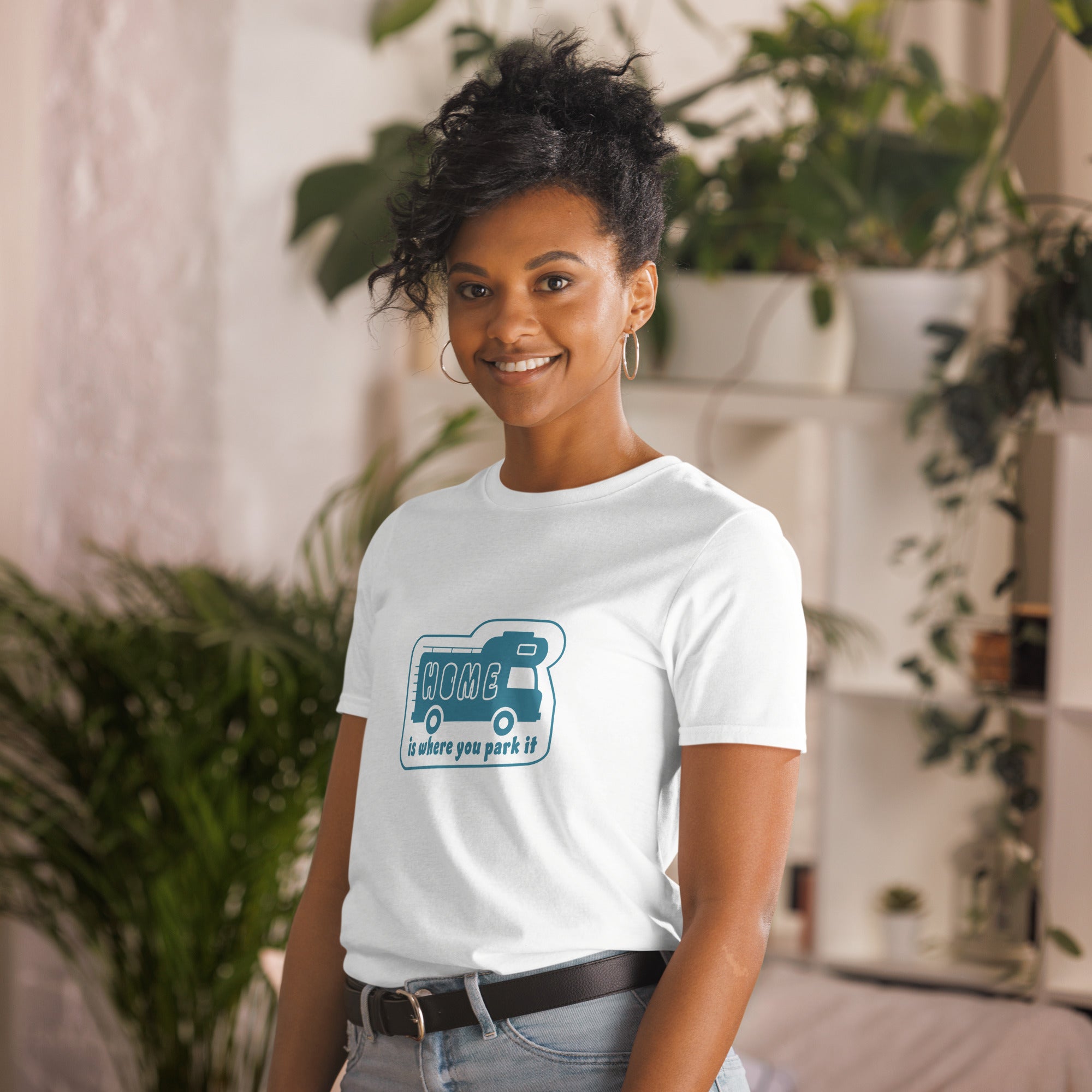 T-shirt softstyle en coton Blue Camper Van Home is where you park it