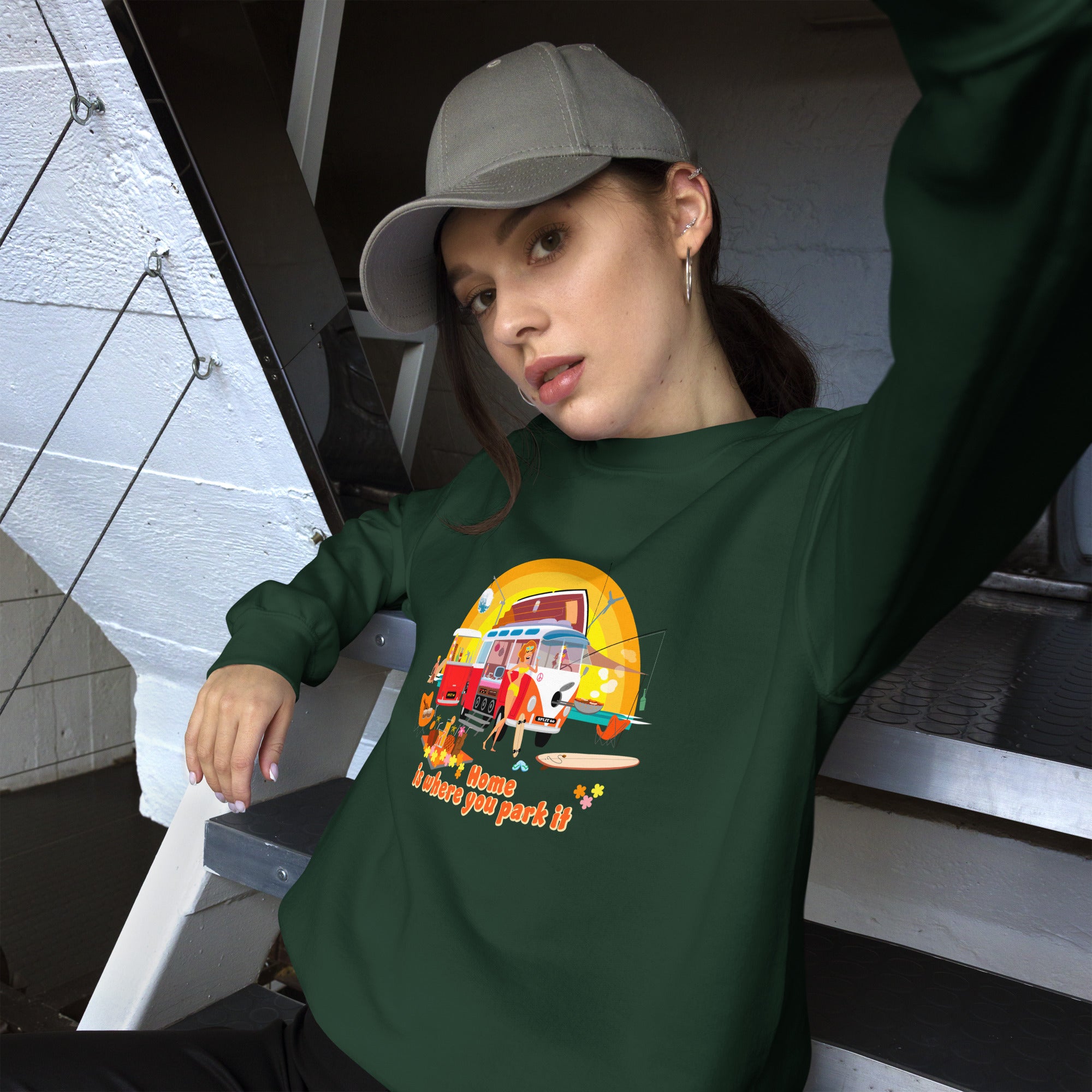 Sweat Unisexe à Col Rond Ultra Combi Home is where you park it sur couleurs foncées