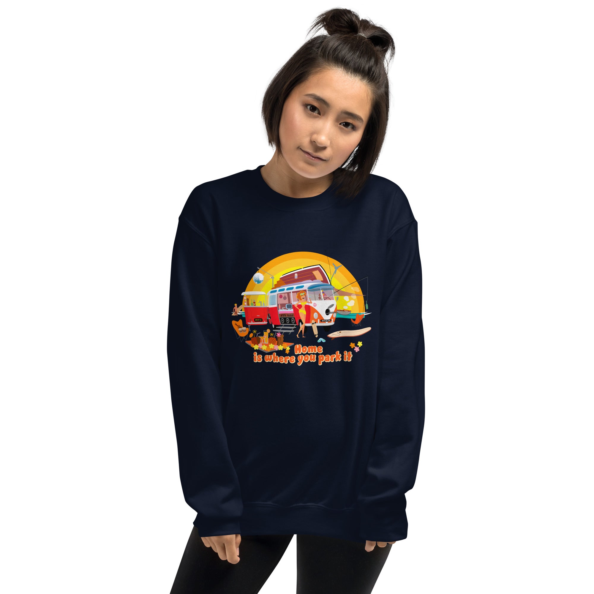 Sweat Unisexe à Col Rond Ultra Combi Home is where you park it sur couleurs foncées