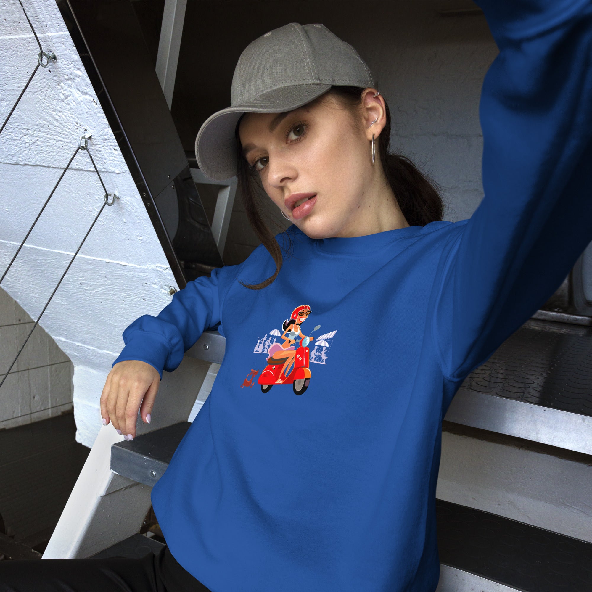 Sweat Unisexe à Col Rond Vespa Girl in St Tropez sur couleurs claires