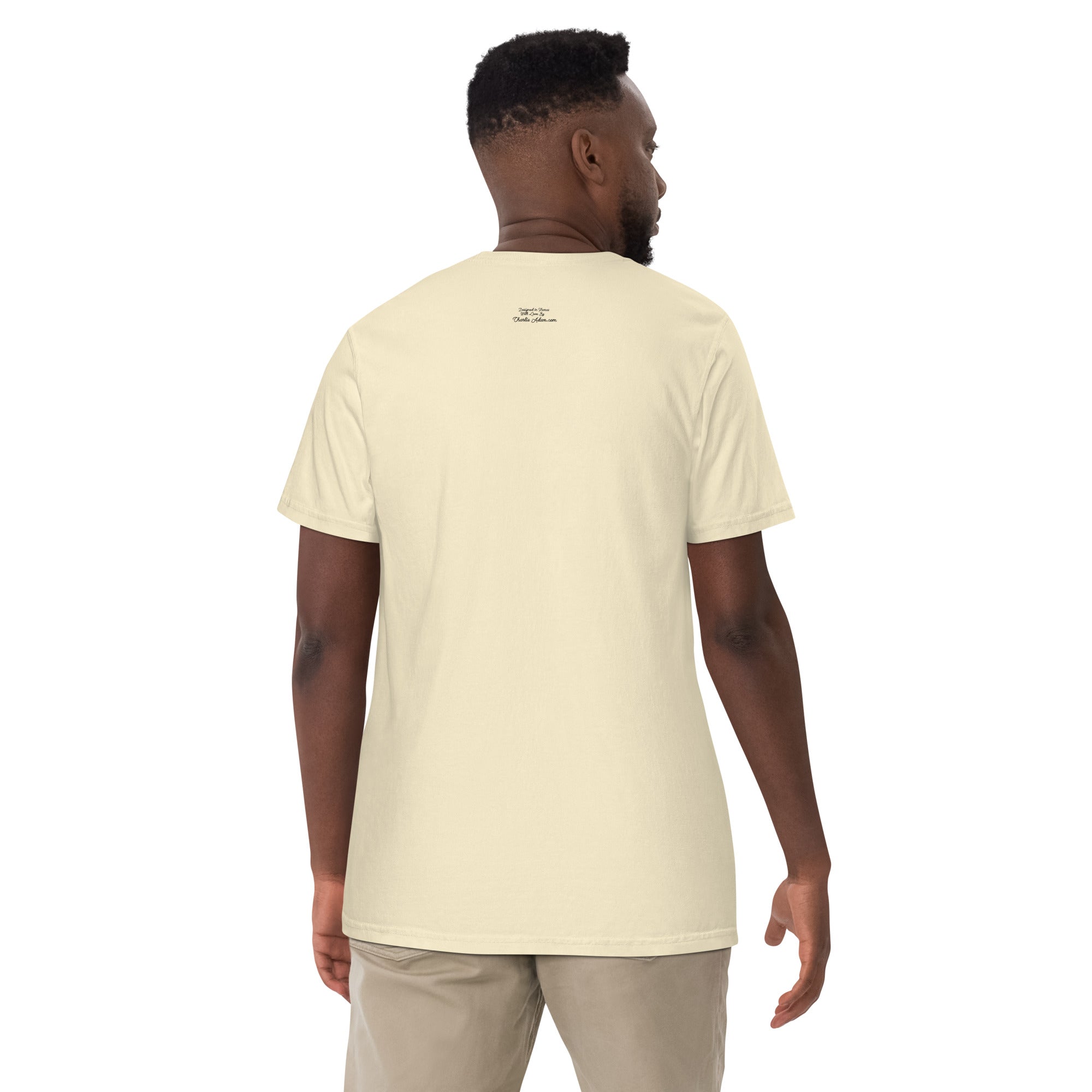 T-shirt teinté lourd unisexe Gondolas in the mist sur couleurs claires