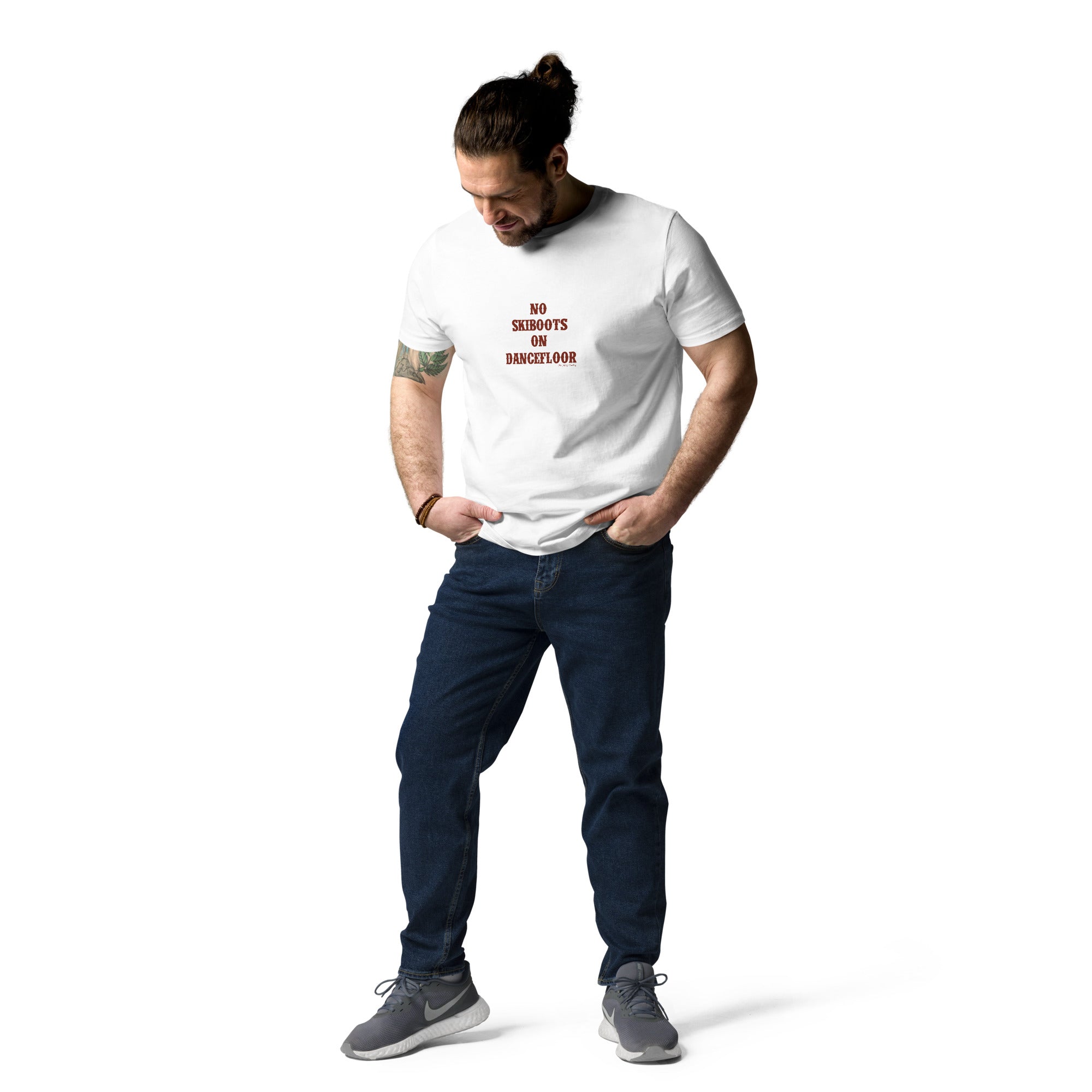 Unisex organic cotton t-shirt No Skiboots on Dancefloor dark text