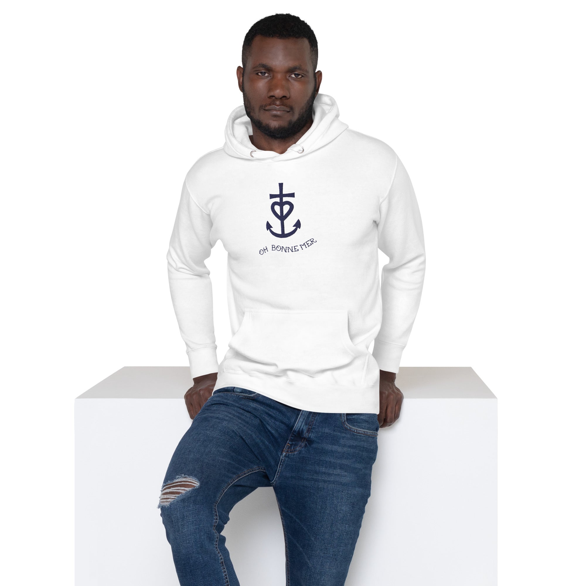 Sweat à capuche unisexe en coton Croix de Camargue Oh Bonne mer bleu marine grand motif brodé sur couleurs claires