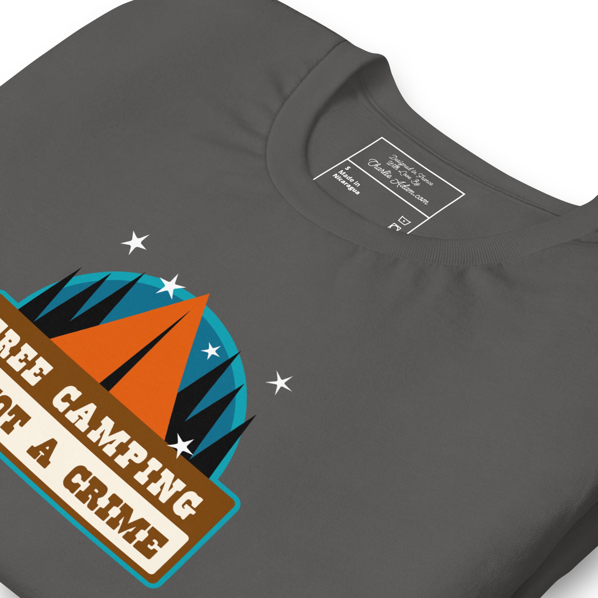 T-shirt en coton unisexe Free camping is not a crime sur couleurs foncées