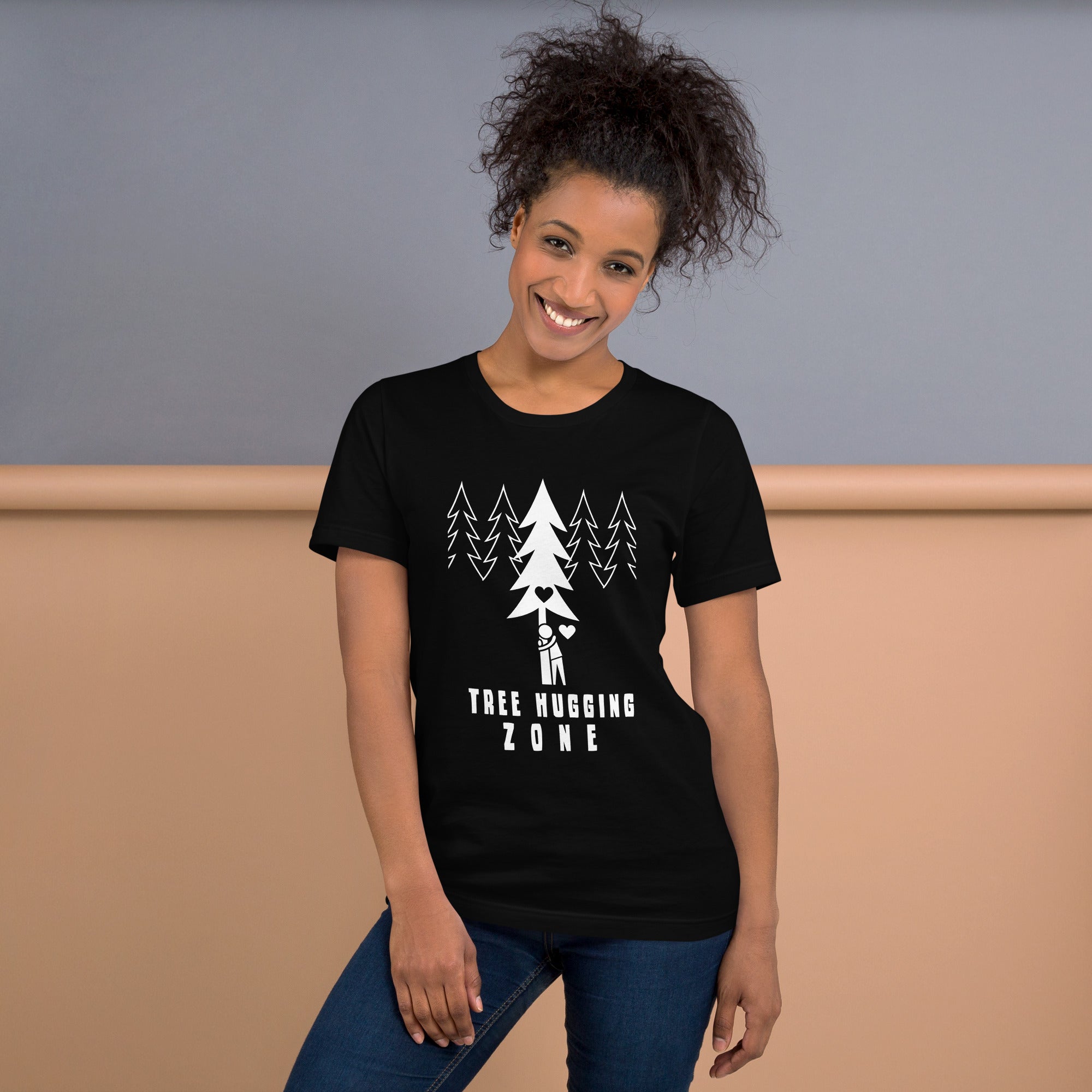 T-shirt en coton unisexe Tree hugging zone sur couleurs foncées