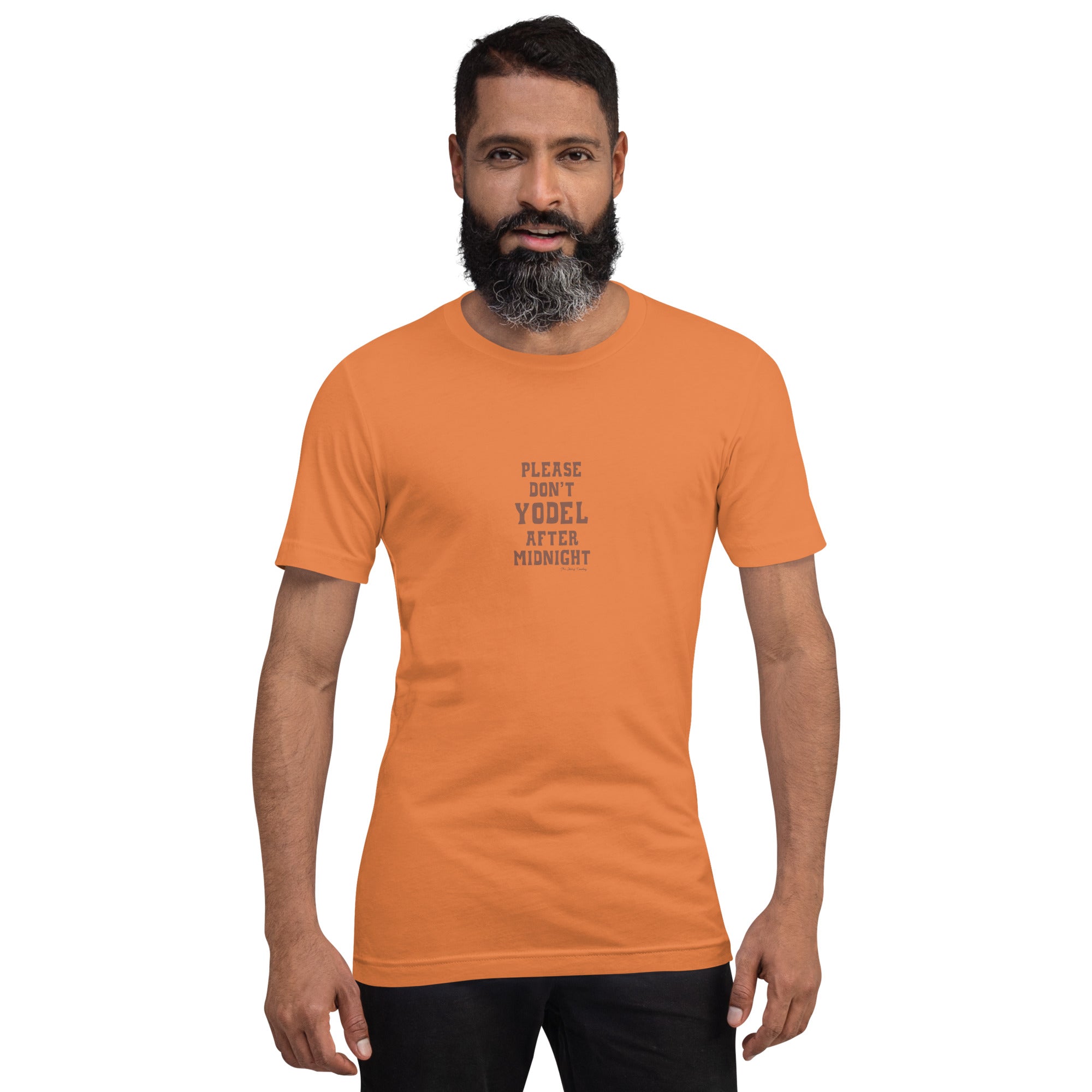 T-shirt en coton unisexe Don't Yodel After Midnight texte foncé sur couleurs vives