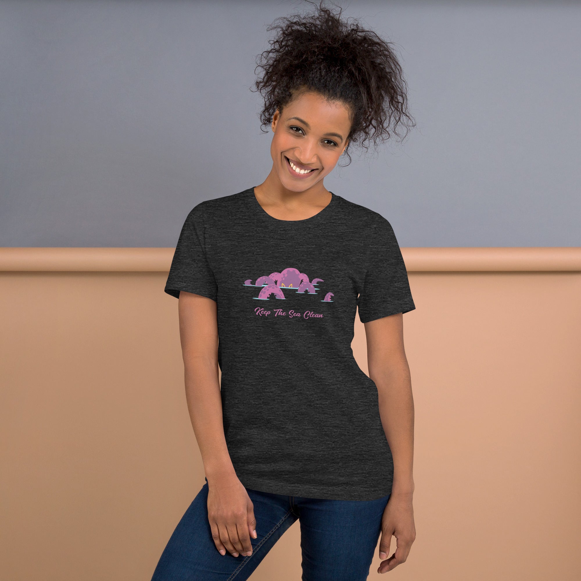 T-shirt en coton unisexe Octopus Purple sur couleurs chinées foncées