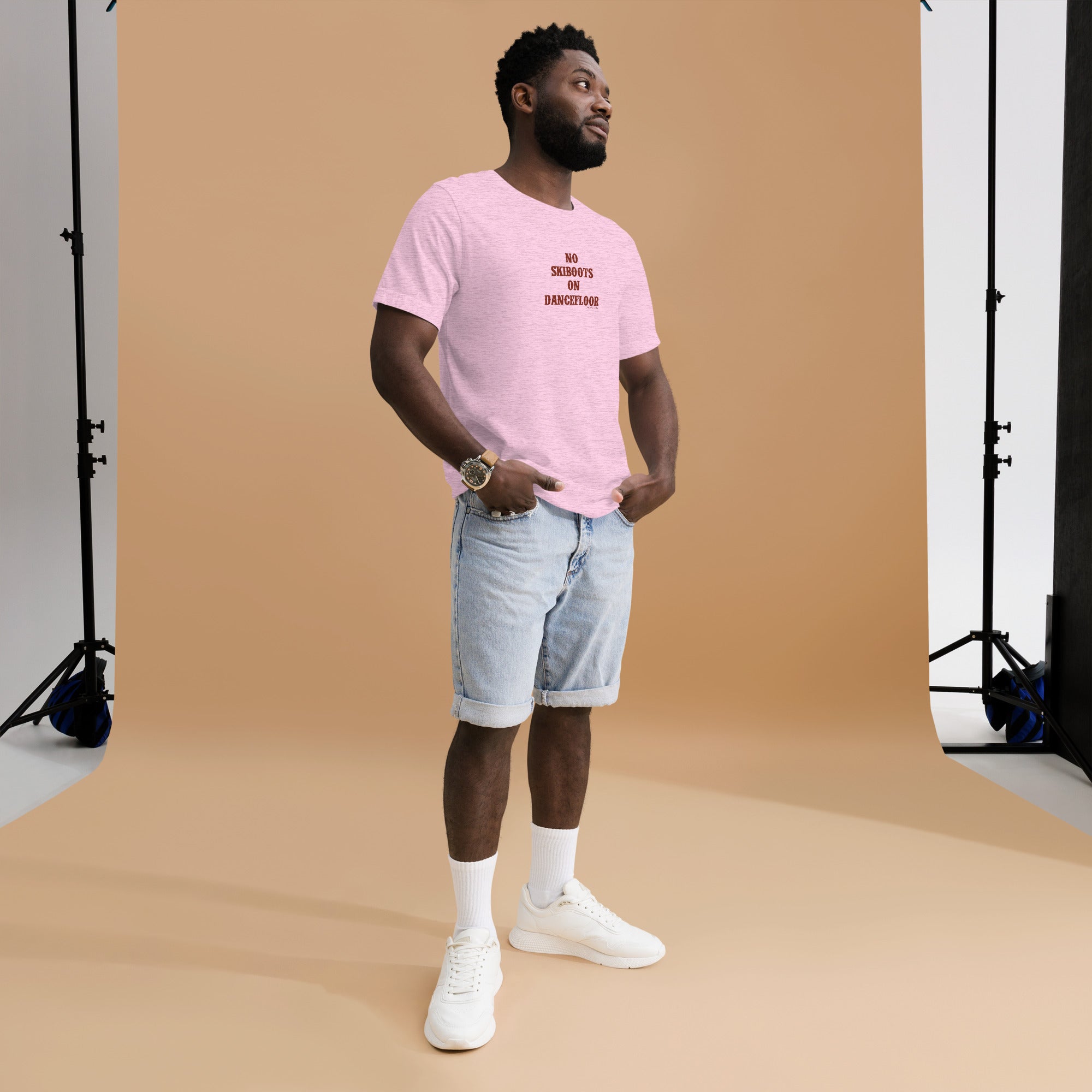 T-shirt en coton unisexe No Skiboots on Dancefloor sur couleurs chinées claires