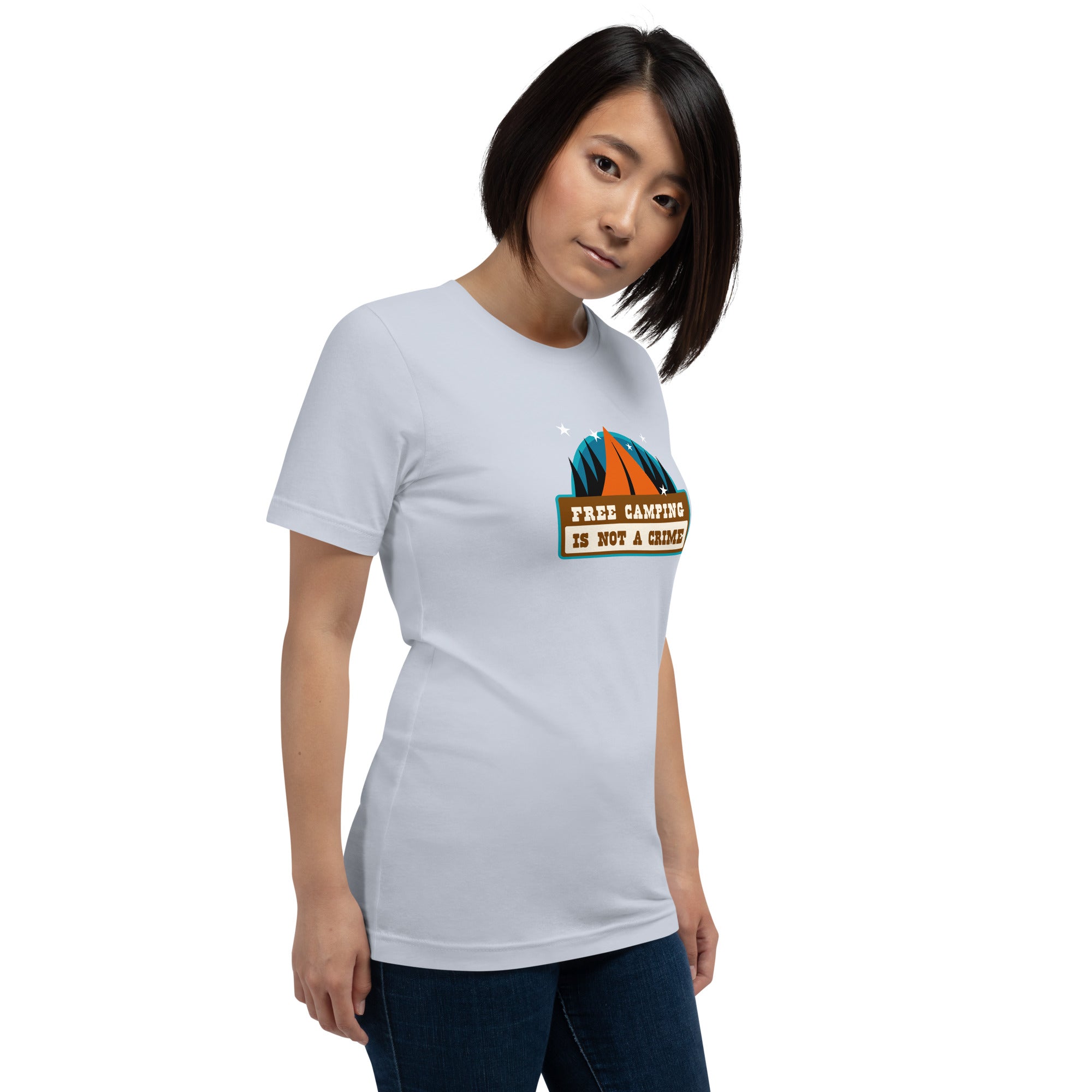 T-shirt en coton unisexe Free camping is not a crime sur couleurs claires