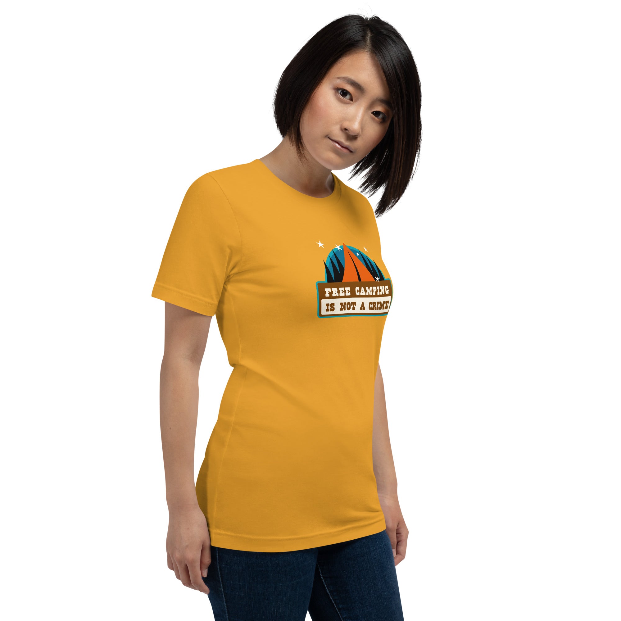 T-shirt en coton unisexe Free camping is not a crime sur couleurs claires