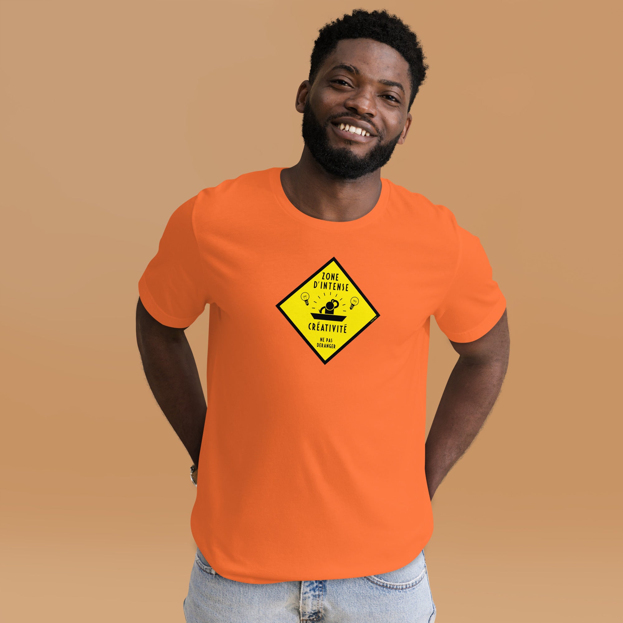 T-shirt en coton unisexe Zone d'intense créativité, Ne pas déranger sur couleurs vives