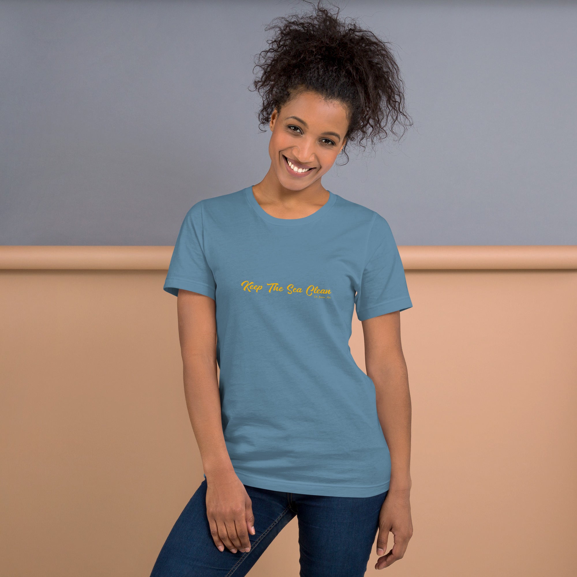 T-shirt en coton unisexe Keep The Sea Clean Gold sur couleurs foncées