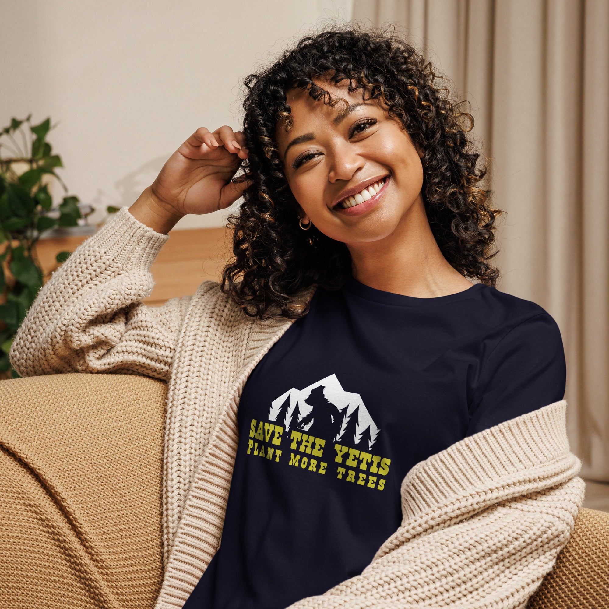 T-shirt décontracté pour femme Save the Yetis Plant more Trees sur couleurs foncées
